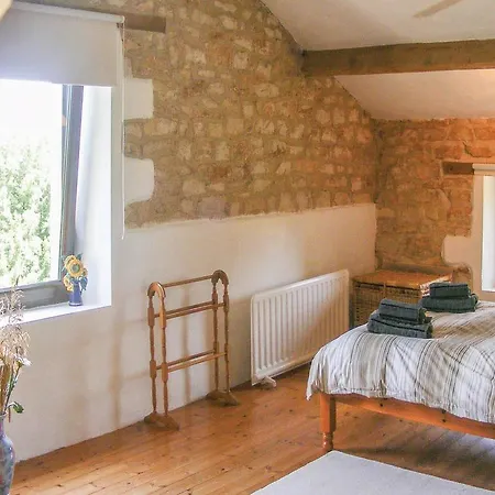 Four Bedroom Holiday In * Lizant