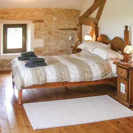 Four Bedroom Holiday In Nyaraló *